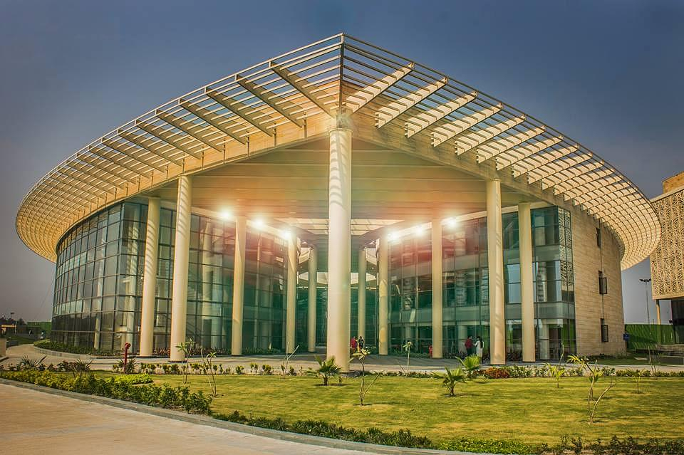 Amity University Mumbai Images Photos Videos Gallery 2022 2023